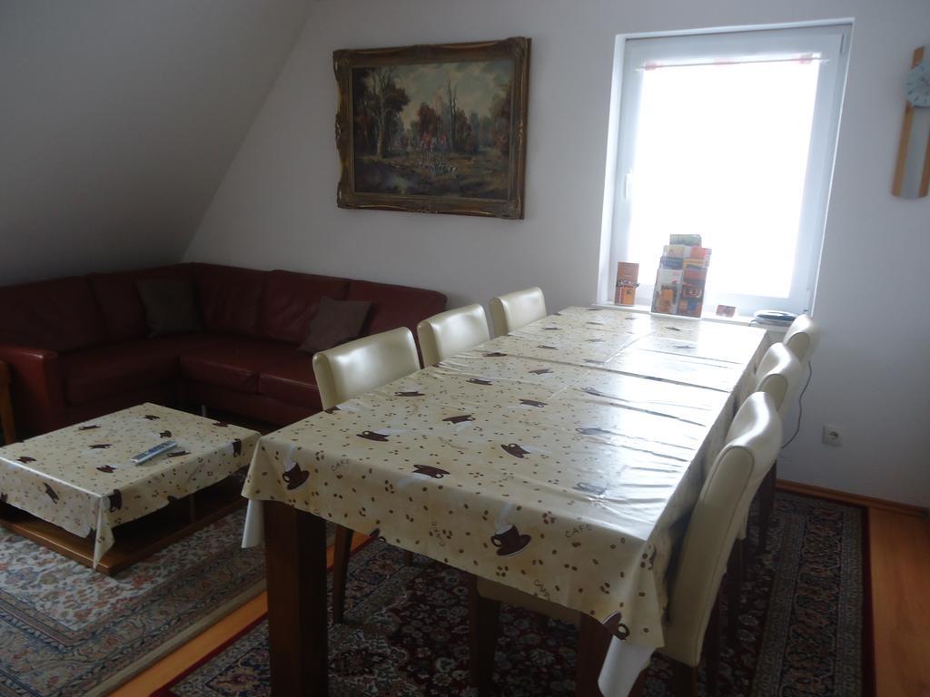 Gumann Apartment *